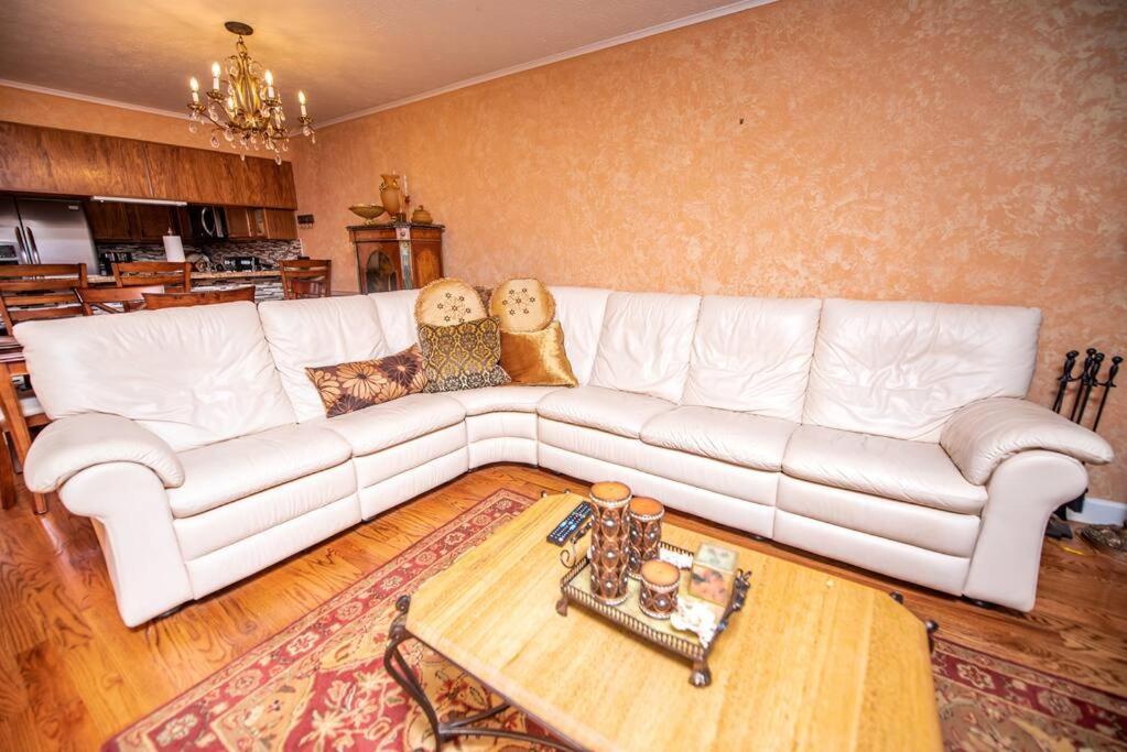 City & Mountain View 5 Mins From Downtown Гетлинбург Екстериор снимка